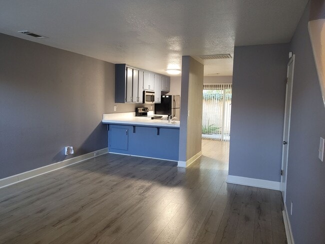 Building Photo - 3006 Andre Ln