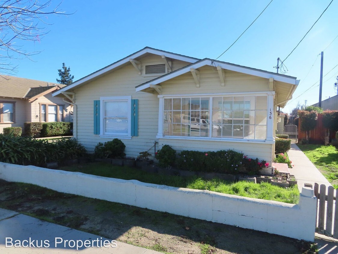 Primary Photo - 2 br, 1 bath Apartment - 136 East Street