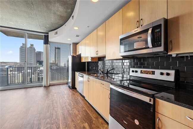 Building Photo - 400 W Peachtree St NW