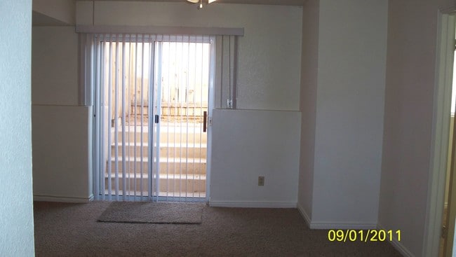 Building Photo - 1050 E 500 S