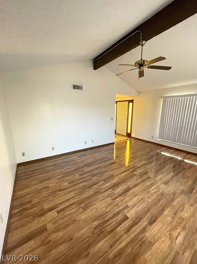 Building Photo - 600 Woodmount Dr