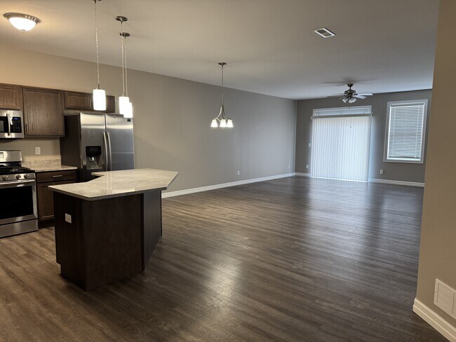 Foto del edificio - 11616 Willowbrook Rd