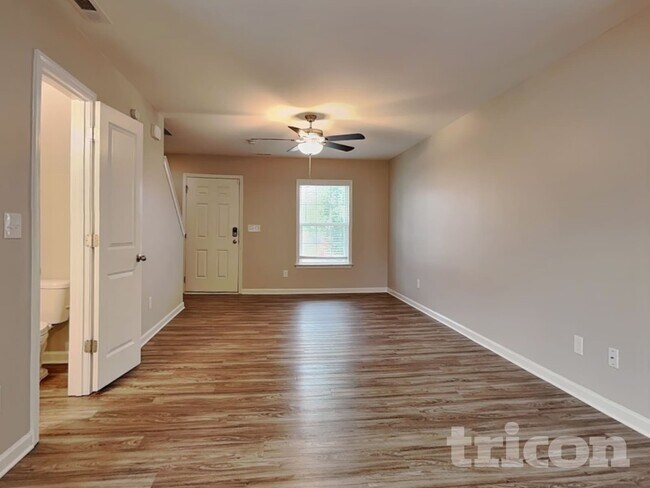 Foto del edificio - 2355 Whisperwood St