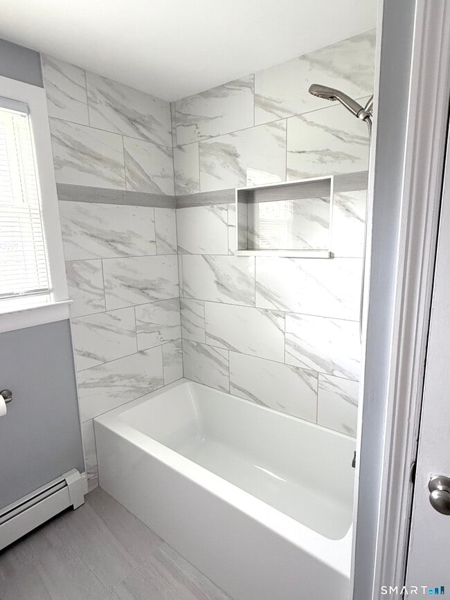 Building Photo - 100 Jordan St