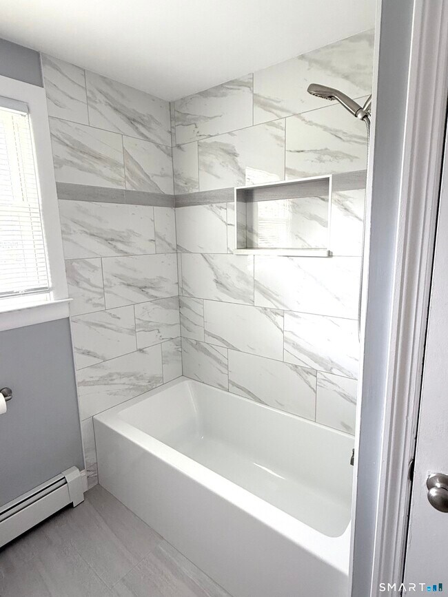 Foto del edificio - 100 Jordan St