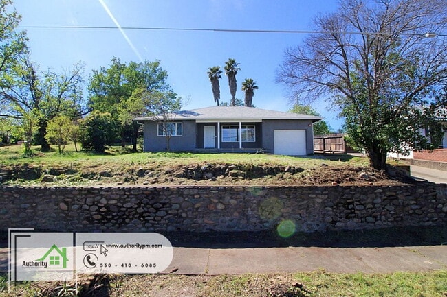 Building Photo - 1800 West St