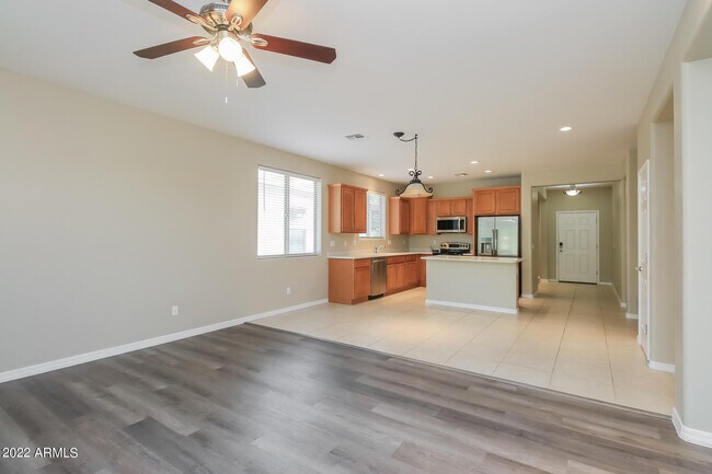 Building Photo - 6562 W Heritage Way