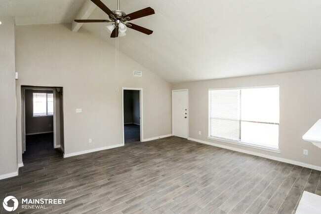 Foto del edificio - 1320 Devonshire Ln