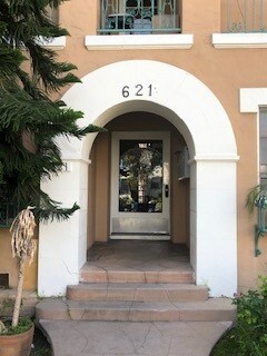 Building Photo - 621 S Cloverdale Ave