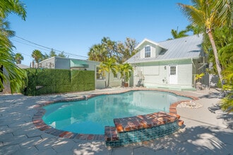 Building Photo - 3310 E Maritana Dr