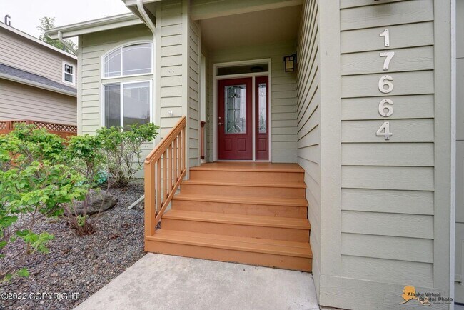 Foto del edificio - Stunning home conviently located by Eagle River High