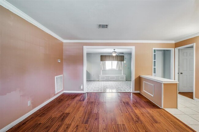 Building Photo - 5302 Terry St