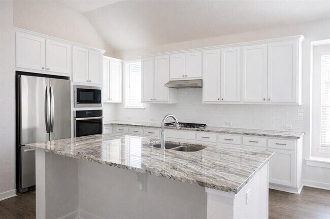 Foto del edificio - 155 Rosebush Dr