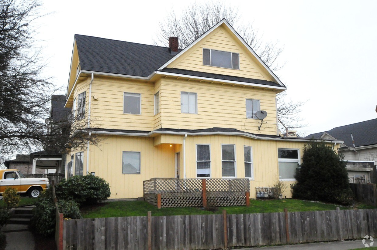 2232 Hoyt Ave, Everett, WA 98201 Apartments in Everett, WA