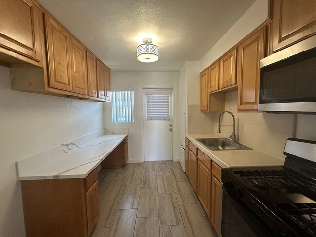 Newly Remodeled 1 Bedroom - Newly Remodeled 1 Bedroom Apartment