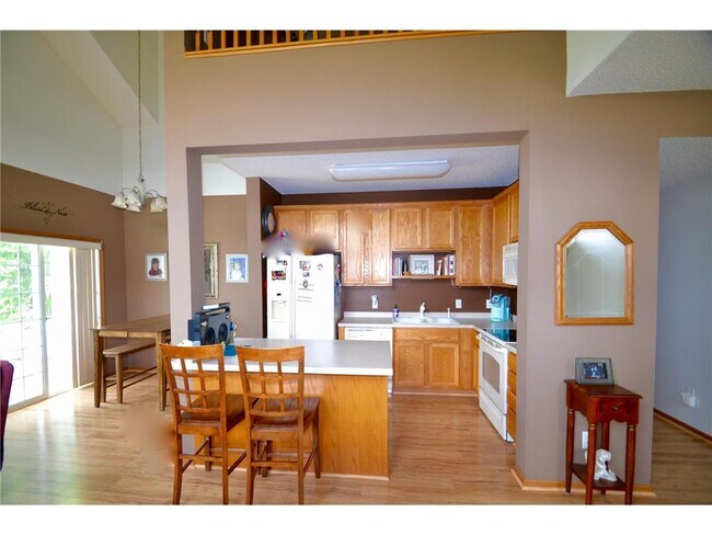Building Photo - 6764 Pine Crest Trail S