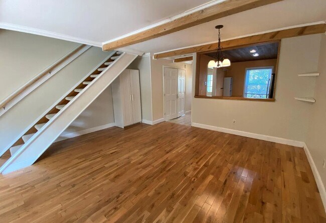 Foto del edificio - 64 Pine Ledge Ct