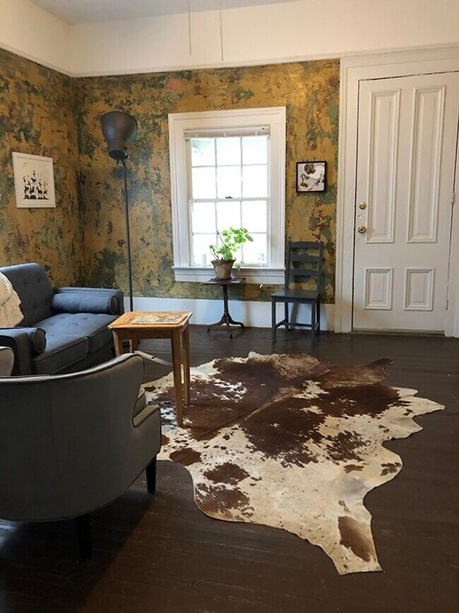 Foto del edificio - Two Bedroom Cozy House!