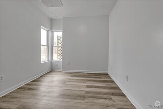 Building Photo - 1608 Sweet Home Rd