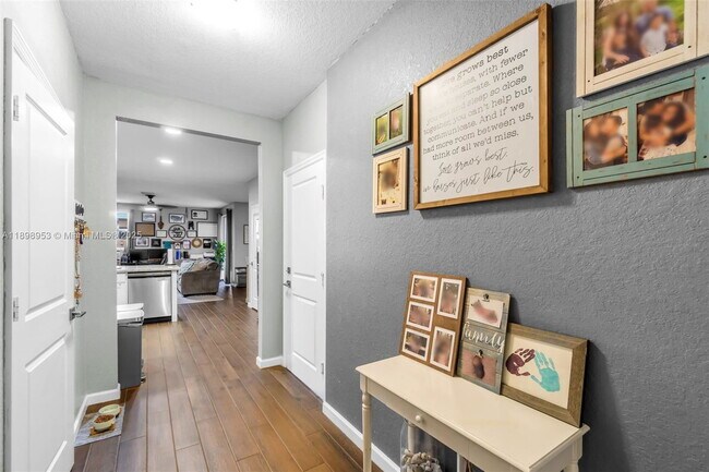 Foto del edificio - 1429 SE 23rd Terrace