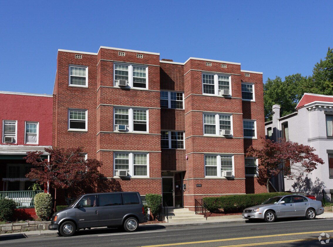 Foto del edificio - 3128 Sherman Ave NW