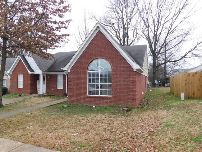 Building Photo - ****JUST REDUCED****6301 Joy Blvd Horn Lak...