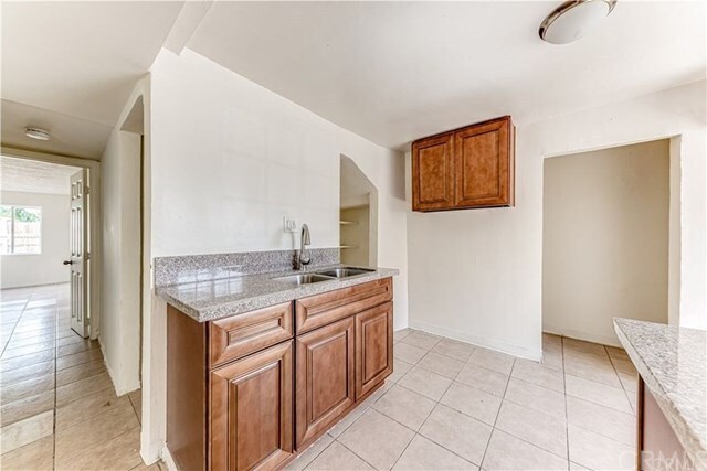 Building Photo - 410 S Highland Ave