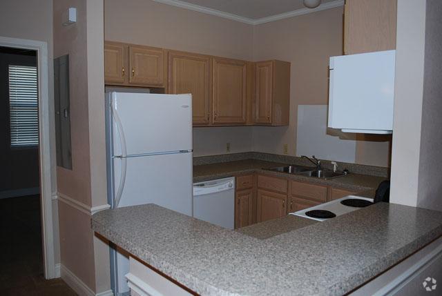 Kitchen - Azalea Place Apartments