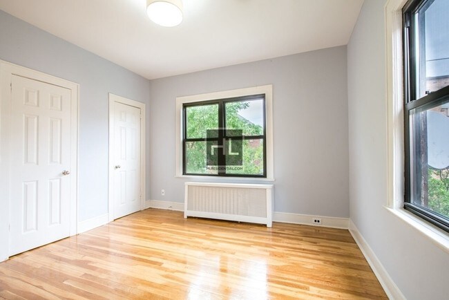 Building Photo - Brand new 2 bedrooms duplex apartment!