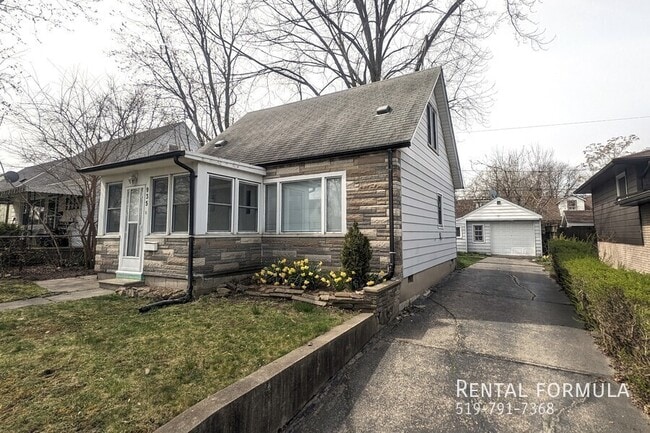 Building Photo - 935 Lena Ave