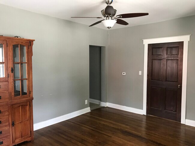 Living Room - 602 E 21st St