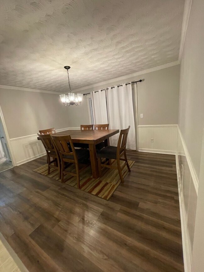 Foto del edificio - 505 Meadowbrook Ave