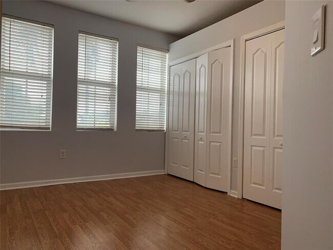 Foto del edificio - 256 Riverwalk Cir