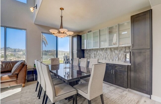 Foto del edificio - 3646 Torrey Vw Ct