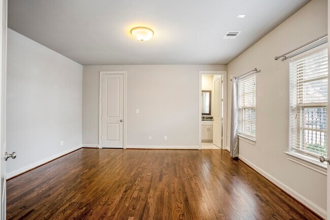 Foto del edificio - 5229 Petty St