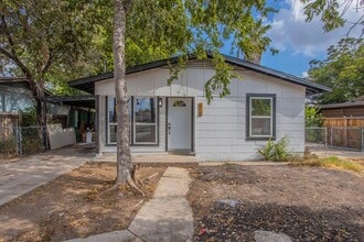 Building Photo - 415 W Hutchins Pl
