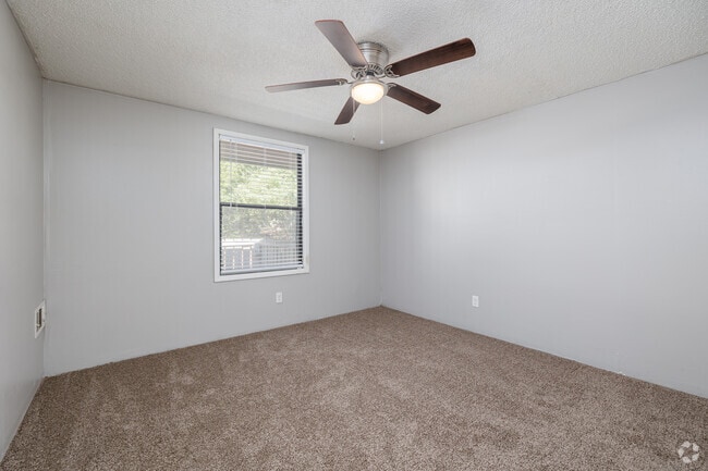 1BR, 1BA - 576SF - Open Floorplan - Bedroom - Barrington
