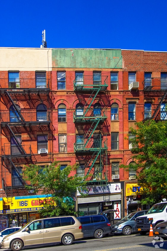 Building Photo - 1702 Amsterdam Ave