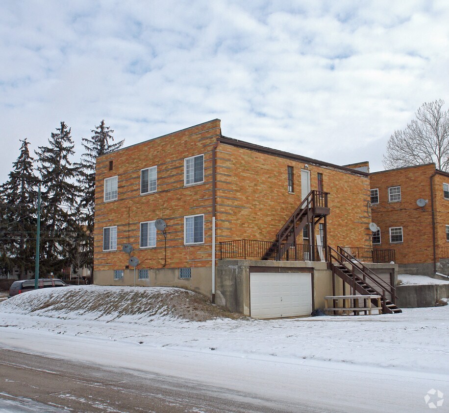 Building Photo - 3700 E 3rd St