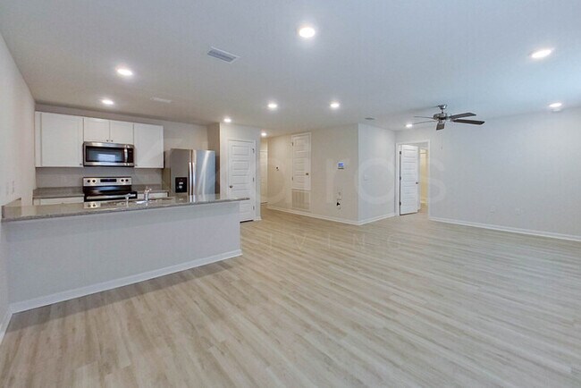 Foto del edificio - 110 Metalmark Dr