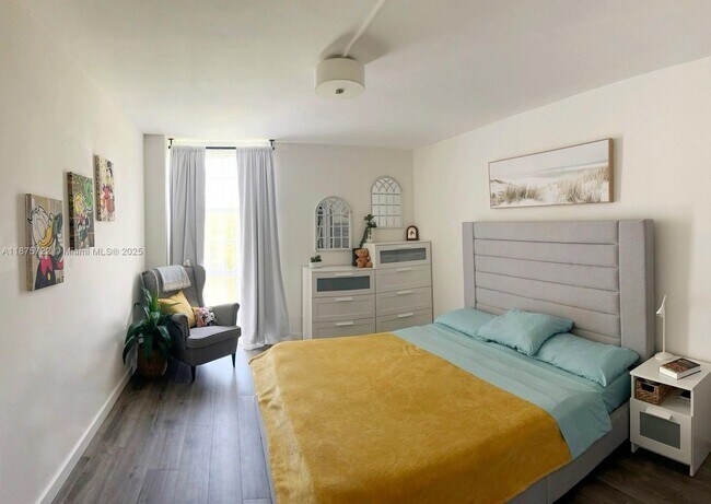 Foto del edificio - 3101 N Country Club Dr