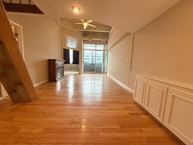 Photo - 3 N Christopher Columbus Blvd Apartment