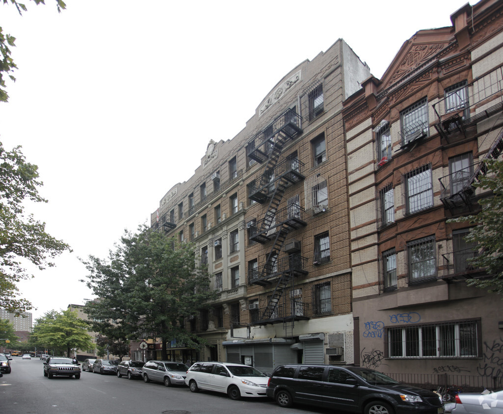 Foto del edificio - 454 Bedford Ave