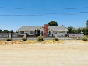 Building Photo - 29790 Cadena Dr