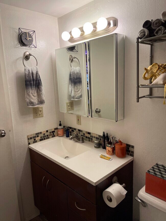 Foto del edificio - 2111 17th Ave S