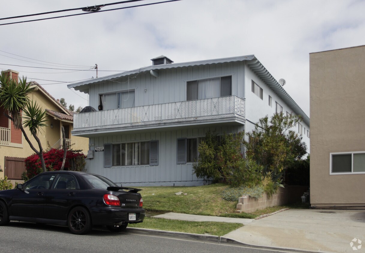 Building Photo - 24811 LA CRESTA Dr