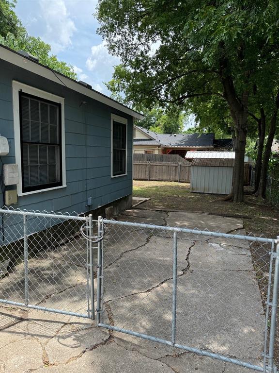 Building Photo - 931 E 56th 1/2 St