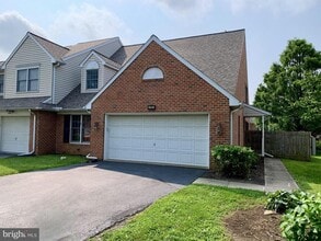 Building Photo - 416 Huntington Dr