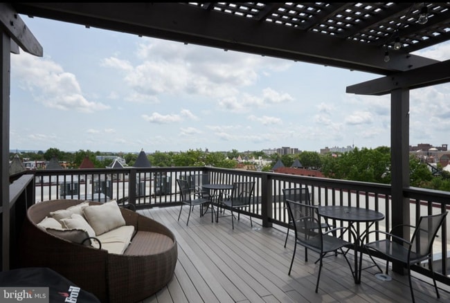 Foto del edificio - 1020 Monroe St NW