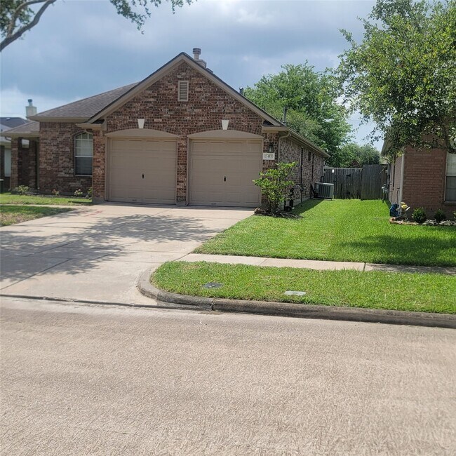 Foto del edificio - 1411 Hunter Ridge Ct